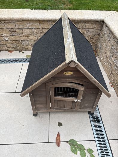 Wooden Dog Kennel