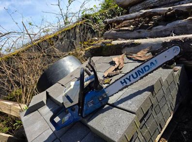 chainsaw