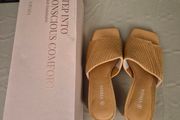 Vivaia bnew in box jade square toe block heels in Jade ginger yellow