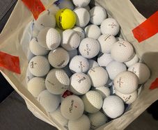 Approximately 300 mixed golf balls