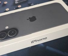 iPhone 17 unlocked Irish 256gb black