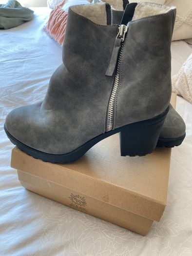 ladies boots
