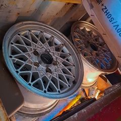 Old school Opel Omega ATS mesh alloys..