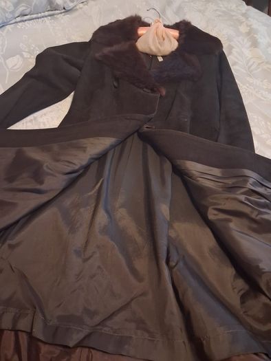 1960s Vintage Suede Brown Coat with mink fur trim (Dun Laoghaire)