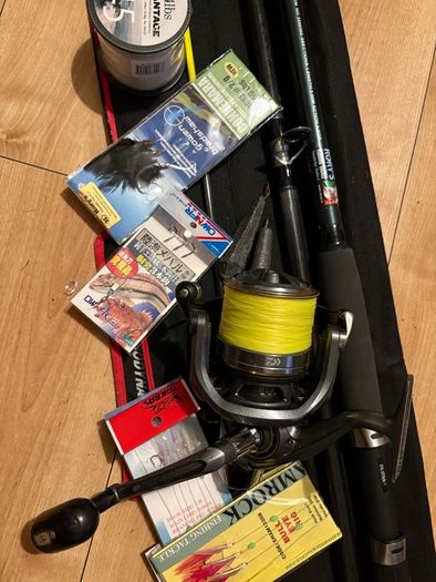 fishing rod and feel daiwa silstar mackrell sea rod pollock pier rock beach feathers weights