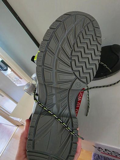 safety shoes