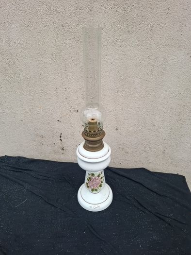 Ceramic vintage oil lamp postage possible