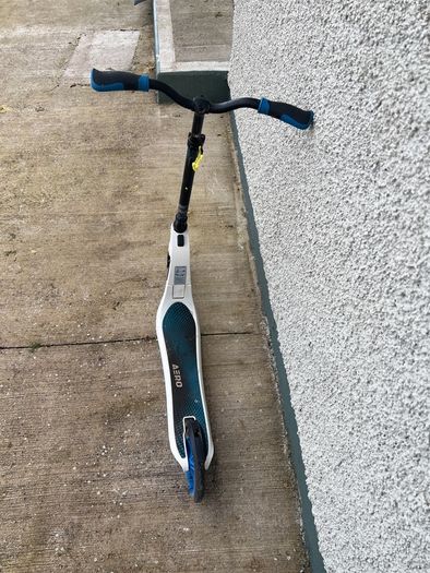 Kids scooter