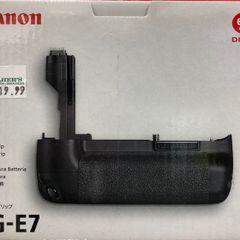 Canon BG-E7 Vertical Grip Half Price