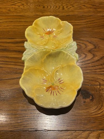Beswick  Pansy dish