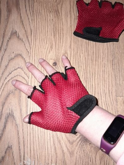 Cycling gloves