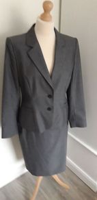 Austin Reed Quality Pure Wool Blazer & Skirt Suit Size 12 As New