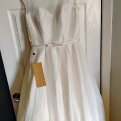 Beautiful tea length wedding dress size 12