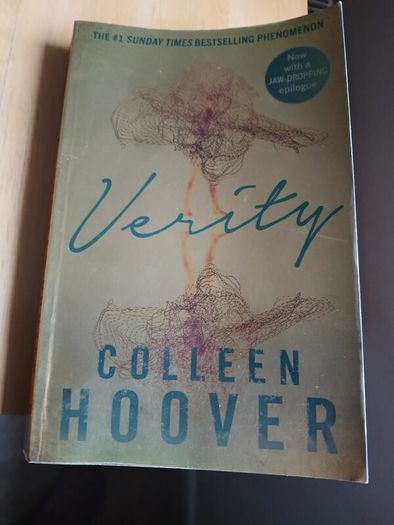 Verity by Colleen Hoover