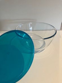 Pyrex Bowl and Lid Set