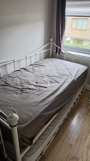 Day bed
