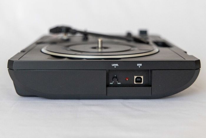 Vestax Handy Trax USB Portable Turntable (Black)