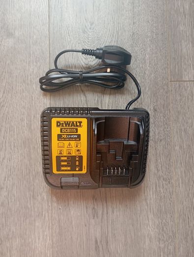 DeWalt Batteries & Charger (New)