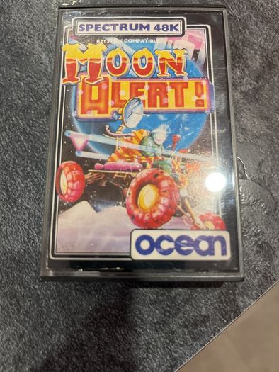 RARE ZX Spectrum Moon Alert (Ocean Software, 1984) - Immaculate Bob Wakelin Artwork