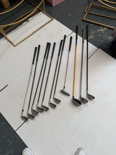 set golf clubs
