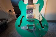 hartwood semi acoustic elec guitar
