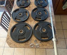 Olympic 20kg 7 Foot Olympic Barbell + High End Urethane Olympic Weight Plates