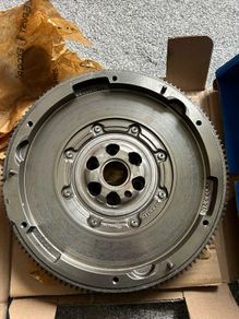 VAG Dual Mass Flywheel 05E105266B SACHS VW Audi Skoda 1.4 TSI Low Mileage