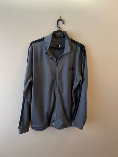 Under Armour grey tracksuit (large)