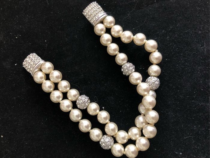 pearl bracelet