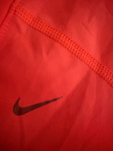 nike top
