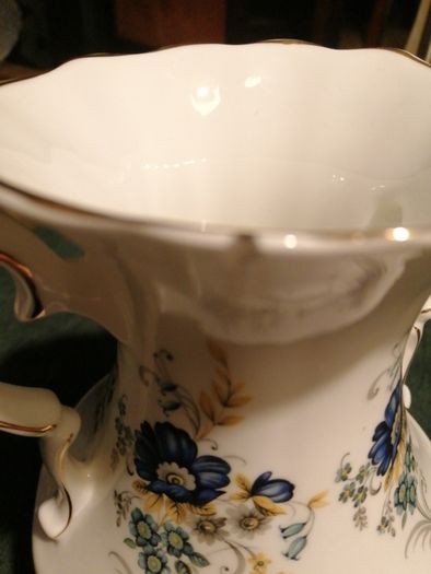 porcelain ROYAL tara