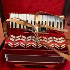Accordions-Homer & Parrot piano accordions