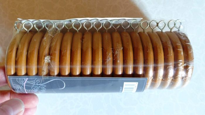 18 Walnut Colour Curtain Pole Rings (new).