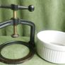 Robert Welch Victor. Vintage Meat Press And Trivet. With Original Bowl Image 6