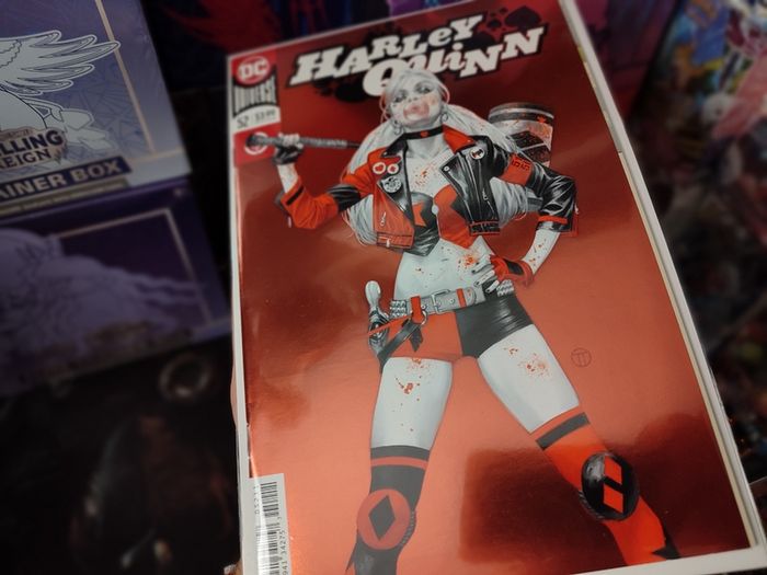 Harley Quinn ! Issue #52 ! Chrome Cover ! 2018 ! by DC Comics !