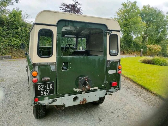 1982 series 3 land-rover.  In good original condit