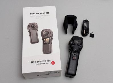 insta 360 one rs 1 inch camera