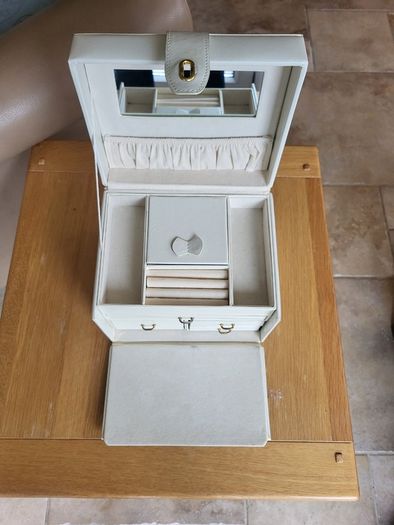 Jewelry Box