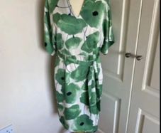 Phase Eight floral dress NWOT SIZE 12
