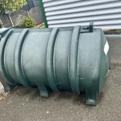 Oil tank