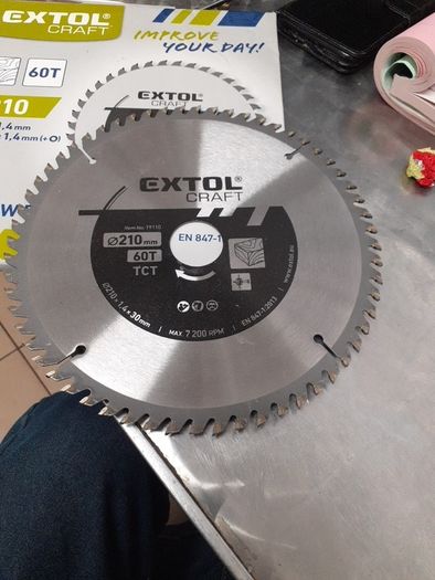 saw blade