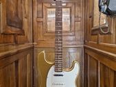 Squier Stratocaster Custom