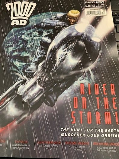 2000 AD Featuring Judge Dredd Progs 796, 826,950,969,1457,1557 mix progs running 15 Aug 92 intermittent-3rd Oct 2007 IPC Magazines