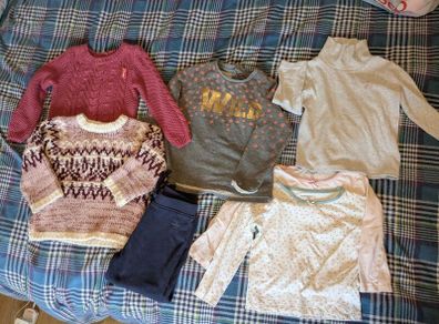 Girl 2-3 clothes bundle