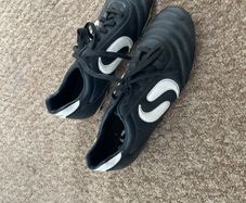 football boots Sondico