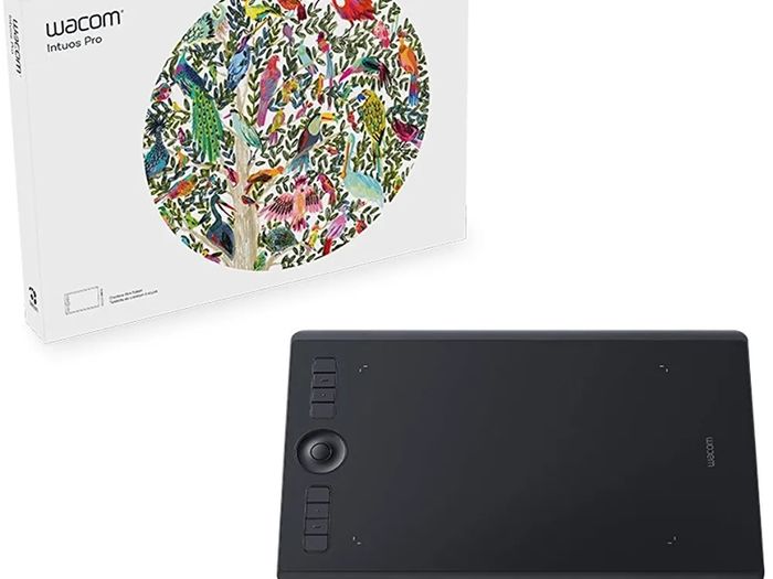 Wacom Intuos Pro Graphics Tablet | Medium | Black