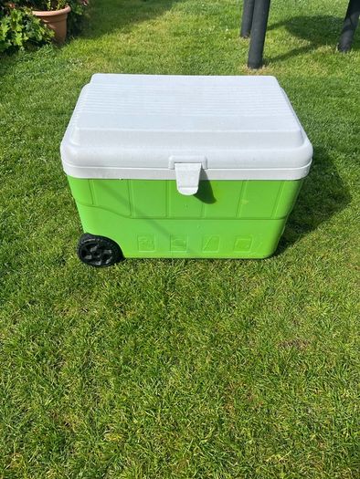 Cooler box