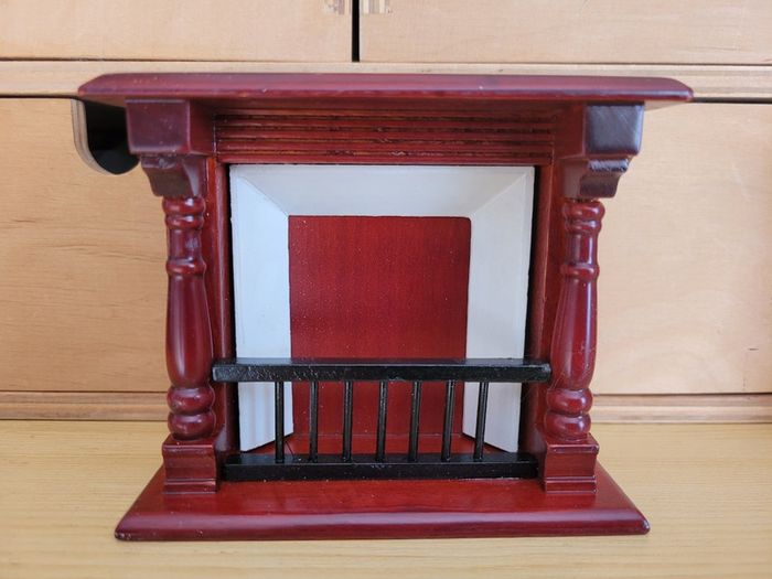 Dolls house furniture - Fireplaces
