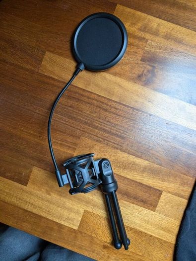 Yanmai SF 777 Condenser Microphone With Tripod