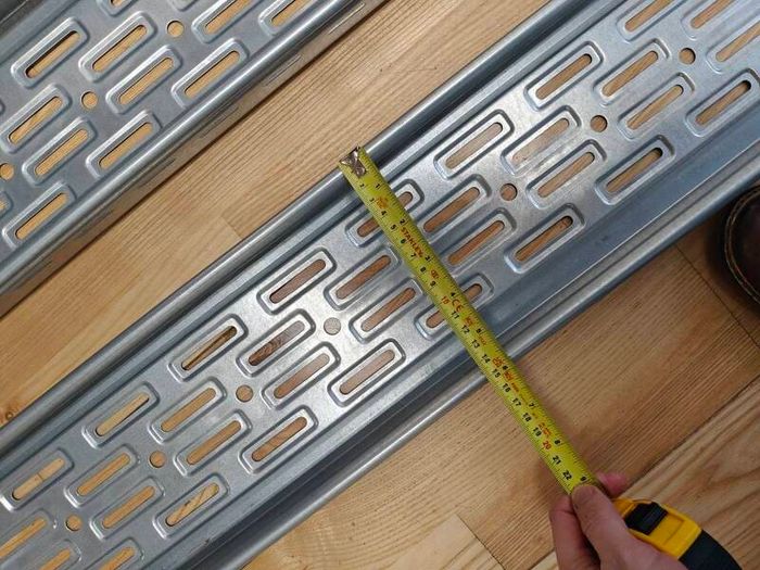 Cable tray 150mm x 60mm. 2x3m lengths + 1x1.5m
